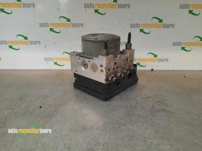 Gebrauchte ABS Pumpe Dacia Lodgy (JS/SD0J) 1.5 dCi FAP Preis € 49,99 Margenregelung angeboten von Autorecycling Joure B.V.