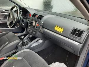 Used Dashboard Volkswagen Jetta III (1K2) 1.9 TDI Price on request offered by Autorecycling Joure B.V.