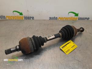 Used Front drive shaft, left Opel Zafira (M75) 1.7 CDTi 16V Price € 50,00 Margin scheme offered by Autorecycling Joure B.V.