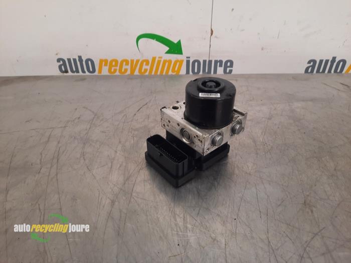 Usagé Pompe ABS Fiat Doblo Cargo (263) 1.3 D Multijet Prix € 60,49 Prix TTC proposé par Autorecycling Joure B.V.