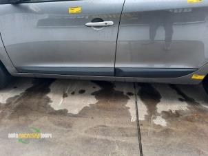 Used Sill, left Renault Megane III Grandtour (KZ) 1.4 16V TCe 130 Price on request offered by Autorecycling Joure B.V.