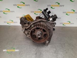 Used Mechanical fuel pump Peugeot 5008 I (0A/0E) 1.6 HDiF 16V Price € 85,00 Margin scheme offered by Autorecycling Joure B.V.