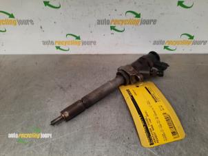 Used Injector (diesel) Peugeot 5008 I (0A/0E) 1.6 HDiF 16V Price € 50,00 Margin scheme offered by Autorecycling Joure B.V.