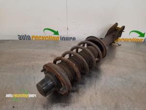 Used Rear shock absorber rod, right Landrover Freelander Hard Top 2.0 td4 16V Price on request offered by Autorecycling Joure B.V.