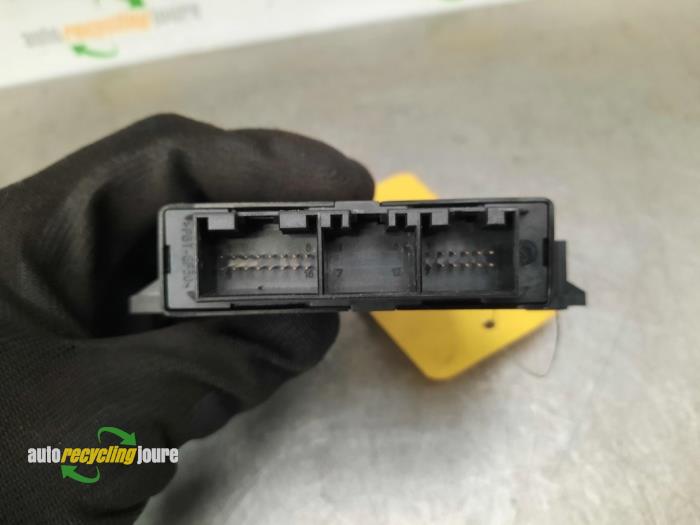 PDC Module from a Renault Megane III Grandtour (KZ) 1.4 16V TCe 130 2011