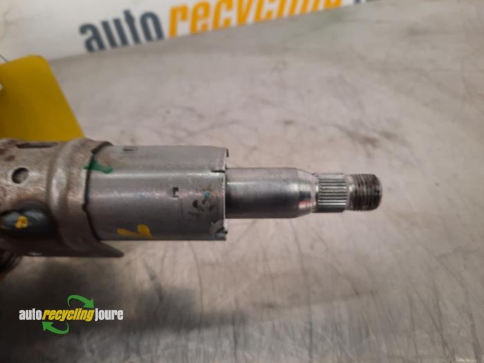 Electric power steering unit from a Fiat 500 (312) 0.9 TwinAir 85 2011