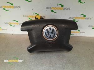 Usagé Airbag gauche (volant) Volkswagen Transporter T5 2.5 TDi 4Motion Prix € 50,00 Règlement à la marge proposé par Autorecycling Joure B.V.