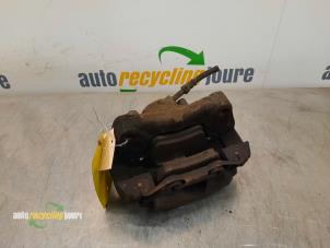 Used Front brake calliper, right Volkswagen Transporter T5 2.5 TDi 4Motion Price € 45,00 Margin scheme offered by Autorecycling Joure B.V.