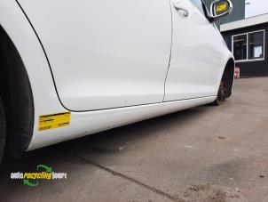 Used Sill, right Volkswagen Golf V Variant (1K5) 1.9 TDI Price on request offered by Autorecycling Joure B.V.