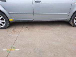 Used Sill, right Audi A4 (B7) 2.0 TDI 16V Price on request offered by Autorecycling Joure B.V.