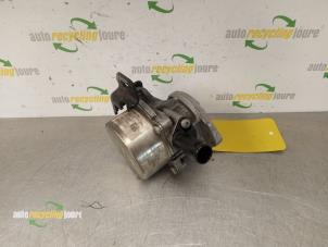 Used Vacuum pump (diesel) Renault Kangoo Express (FW) 1.5 dCi 75 FAP Price € 30,00 Margin scheme offered by Autorecycling Joure B.V.