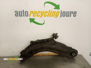 Usados Brazo portante izquierda delante Renault Kangoo Express (FW) 1.5 dCi 75 FAP Precio € 35,00 Norma de margen ofrecido por Autorecycling Joure B.V.