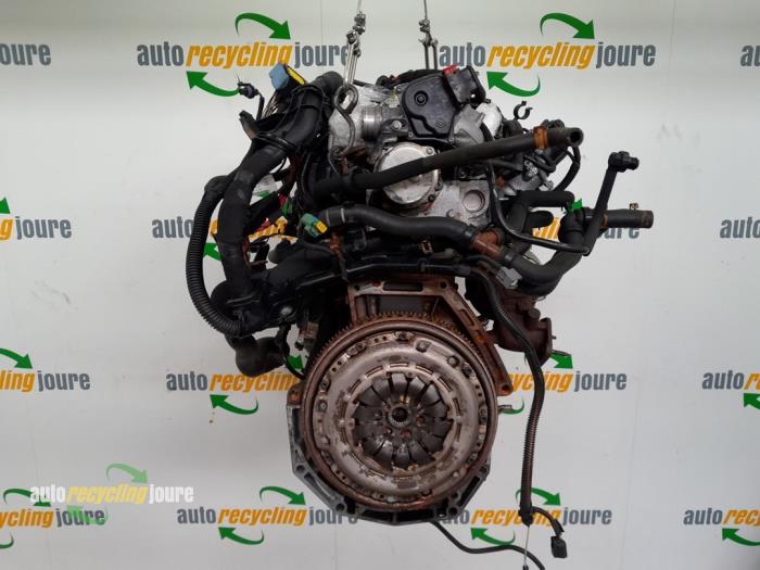 Motor van een Dacia Duster (HS) 1.5 dCi 2013