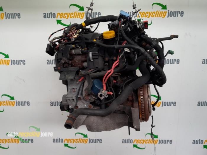 Motor van een Dacia Duster (HS) 1.5 dCi 2013