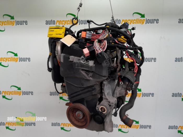 Motor van een Dacia Duster (HS) 1.5 dCi 2013