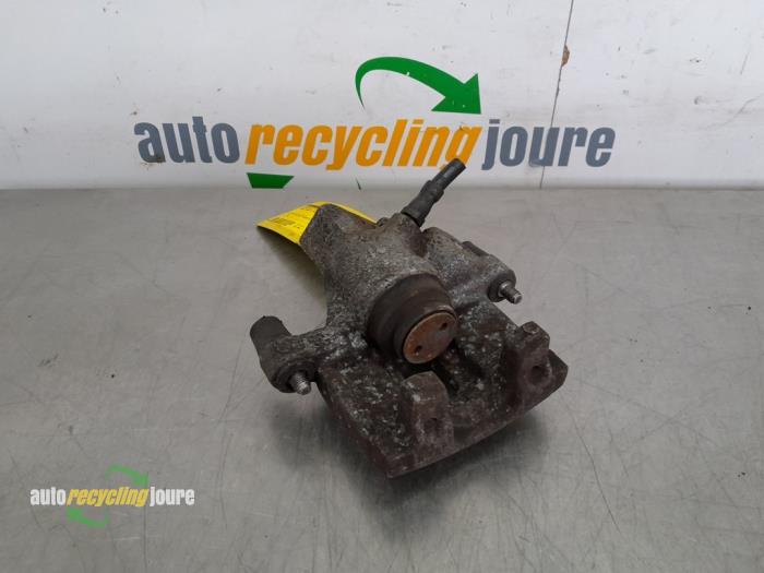 Gebrauchte Bremszange rechts hinten Ford Focus 3 Wagon 2.0 TDCi 16V 115 Preis € 24,99 Margenregelung angeboten von Autorecycling Joure B.V.