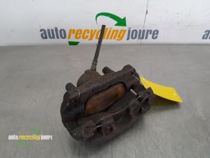 Used Front brake calliper, right Dacia Duster (HS) 1.5 dCi Price € 35,00 Margin scheme offered by Autorecycling Joure B.V.