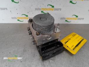 Gebrauchte ABS Pumpe Dacia Duster (HS) 1.5 dCi Preis € 150,00 Margenregelung angeboten von Autorecycling Joure B.V.