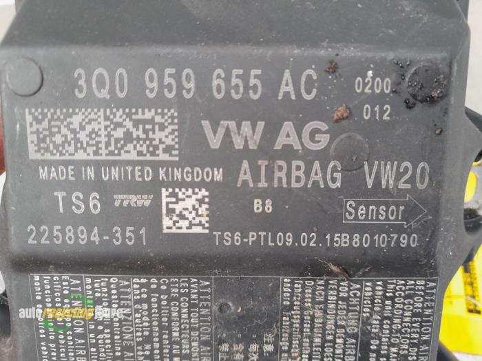 Airbag Module from a Seat Leon (5FB) 1.4 TSI 16V 2015