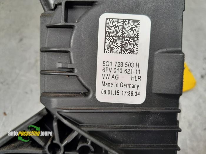 Accelerator pedal from a Seat Leon (5FB) 1.4 TSI 16V 2015