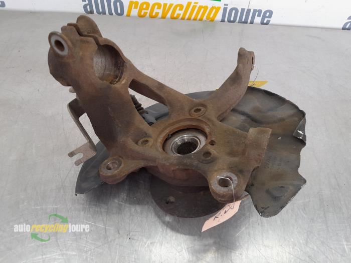 Knuckle, front right from a Seat Leon (5FB) 1.4 TSI 16V 2015