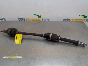 Used Front drive shaft, right Renault Clio III (BR/CR) 1.2 16V TCe 100 Price € 35,00 Margin scheme offered by Autorecycling Joure B.V.