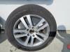 Sport rims set + tires from a Volkswagen Touareg (7LA/7L6) 4.2 V8 40V 2004