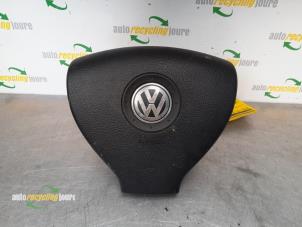 Usagé Airbag gauche (volant) Volkswagen Golf V Variant (1K5) 1.9 TDI Prix € 50,00 Règlement à la marge proposé par Autorecycling Joure B.V.