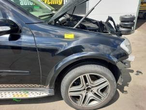 Used Front wing, right Mercedes ML II (164/4JG) 3.0 ML-320 CDI 4-Matic V6 24V Price on request offered by Autorecycling Joure B.V.