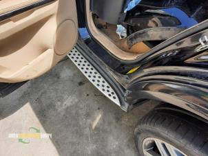 Used Sill, left Mercedes ML II (164/4JG) 3.0 ML-320 CDI 4-Matic V6 24V Price on request offered by Autorecycling Joure B.V.