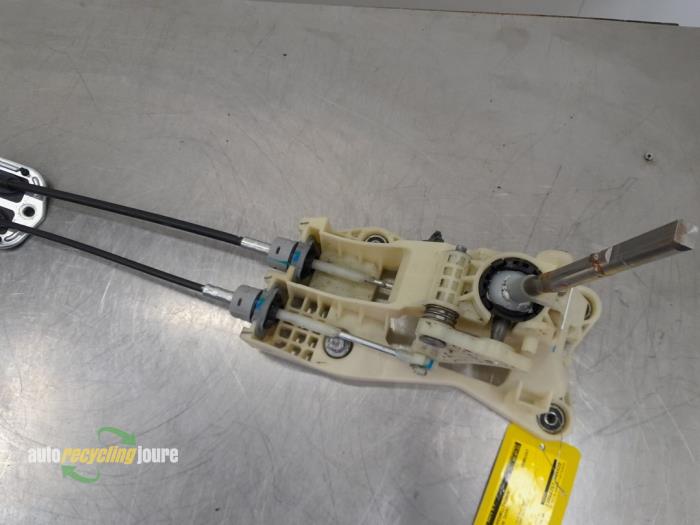 Gearbox shift cable from a Kia Picanto (JA) 1.0 12V 2019