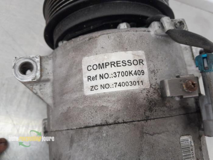 Air conditioning pump from a Opel Signum (F48) 3.0 CDTI V6 24V 2006
