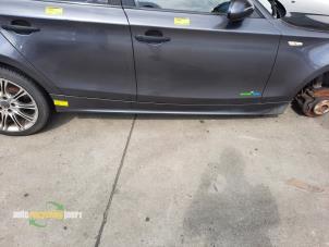 Used Sill, right BMW 1 serie (E87/87N) 118d 16V Price on request offered by Autorecycling Joure B.V.