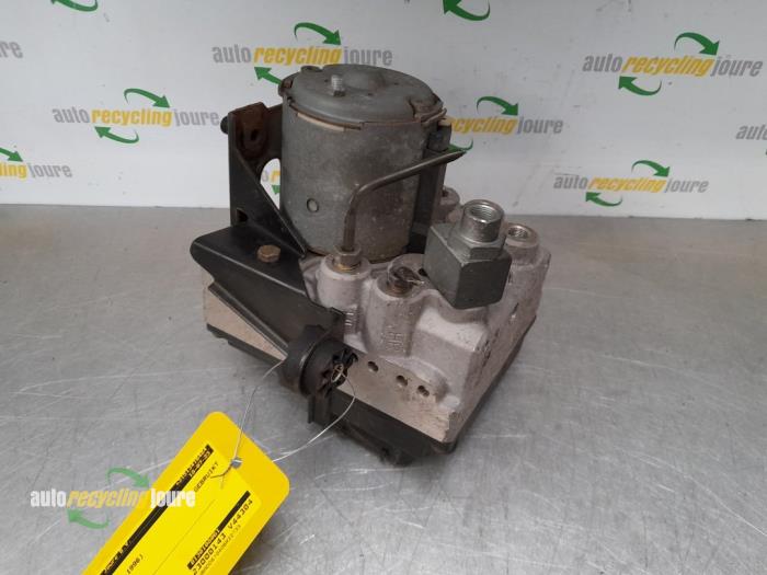 Usagé Bloc ABS BMW 5 serie (E39) 528i 24V Prix € 49,99 Règlement à la marge proposé par Autorecycling Joure B.V.