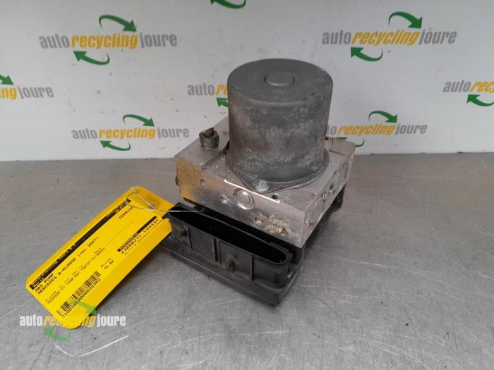 Used ABS pump Mercedes B (W245) 1.5 B-150 16V Price € 49,99 Margin scheme offered by Autorecycling Joure B.V.
