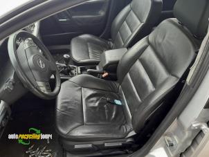 Used Set of upholstery (complete) Opel Signum (F48) 3.0 CDTI V6 24V Price on request offered by Autorecycling Joure B.V.