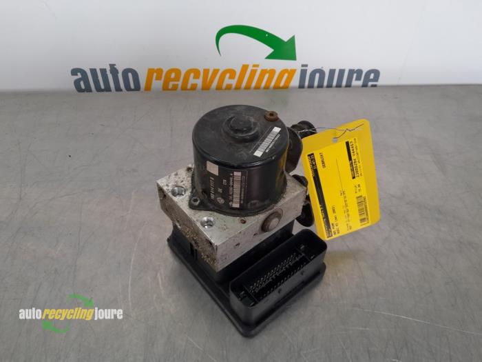 Usagé Bloc ABS Audi A3 (8P1) 2.0 16V FSI Prix € 49,99 Règlement à la marge proposé par Autorecycling Joure B.V.