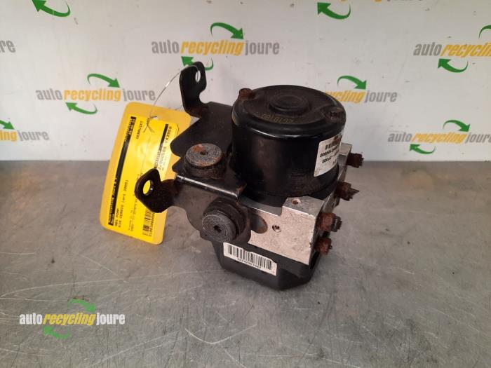 Begagnade ABS-pump Kia Cerato 1.6 16V Pris € 29,99 Marginaltabell erbjuds av Autorecycling Joure B.V.