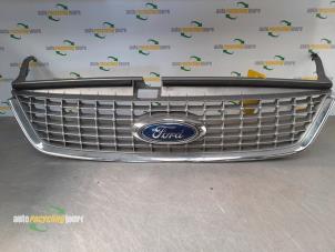 Used Grille Ford Mondeo IV 2.3 16V Price € 35,00 Margin scheme offered by Autorecycling Joure B.V.