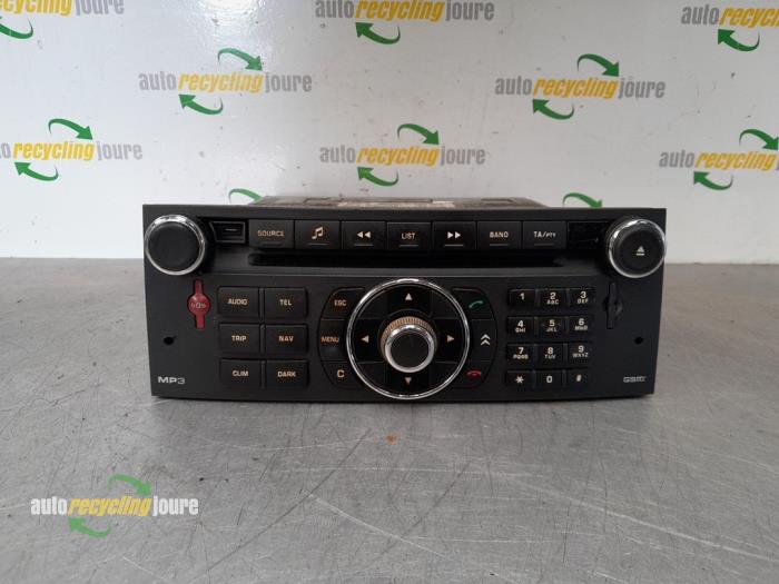 Używane Radio Citroen C6 (TD) 2.7 HDiF V6 24V Cena € 150,00 Procedura marży oferowane przez Autorecycling Joure B.V.