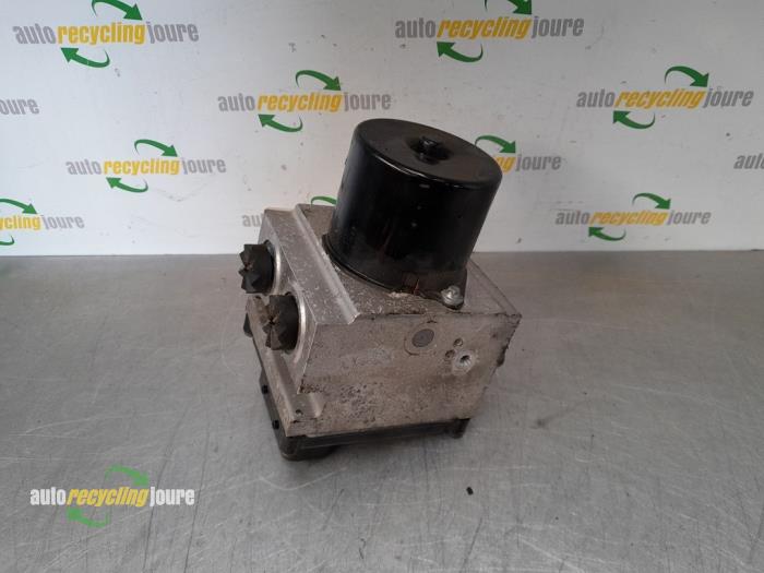 Begagnade ABS-pump Citroen C6 (TD) 2.7 HDiF V6 24V Pris € 175,00 Marginaltabell erbjuds av Autorecycling Joure B.V.