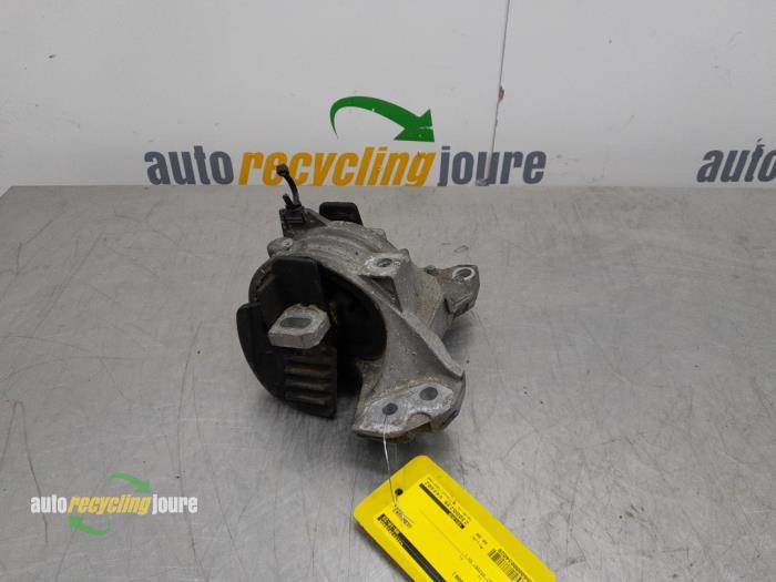 Used Engine mount Citroen C6 (TD) 2.7 HDiF V6 24V Price € 34,99 Margin scheme offered by Autorecycling Joure B.V.