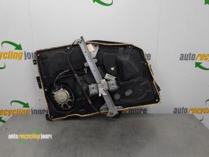 Used Window mechanism 4-door, front right Ford Fiesta 5 (JD/JH) 1.3 Price € 44,99 Margin scheme offered by Autorecycling Joure B.V.