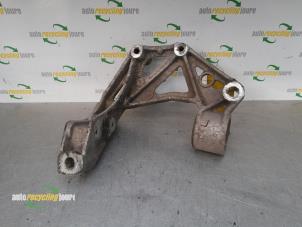 Used Front wishbone support, left Volkswagen Polo IV (9N1/2/3) 1.2 Price € 34,99 Margin scheme offered by Autorecycling Joure B.V.