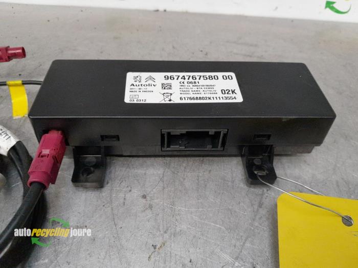 Antenna Amplifier from a Citroën C4 Grand Picasso (UA) 1.6 16V THP 155 2011