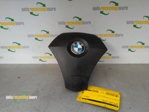 Usagé Airbag gauche (volant) BMW 5 serie (E60) 520i 24V Prix € 59,95 Règlement à la marge proposé par Autorecycling Joure B.V.
