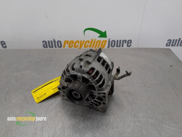 Dynamo from a Volkswagen Polo IV (9N1/2/3) 1.2 2002