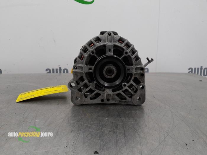 Dynamo from a Volkswagen Polo IV (9N1/2/3) 1.2 2002