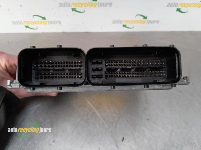 Engine management computer from a Audi A6 (C6) 2.4 V6 24V 2005