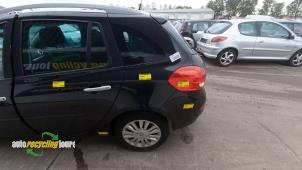 Used Rear side panel, left Renault Clio III Estate/Grandtour (KR) 1.2 16V 75 Price on request offered by Autorecycling Joure B.V.